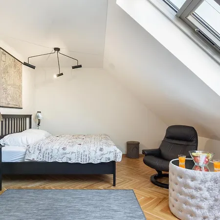 Apartament Maisonette Smichov *